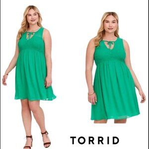 Torrid Fit Flare Skater Dress Green Chiffon Pleated Sleeveless Smocked NWT 3X